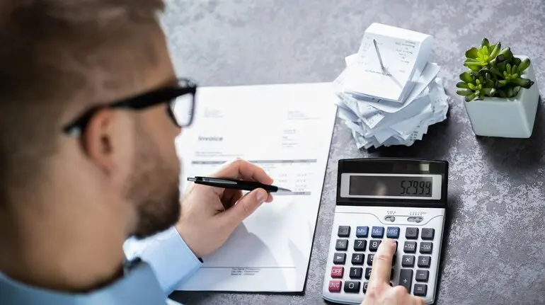 salary-nahi-ye-5-aadatein-khali-kar-rahi-hain-aapki-jeb-money-saving-tips