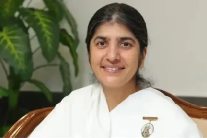 likes-aur-tarif-ke-ghulam-mat-bano-sister-shivani-happy-life-secret