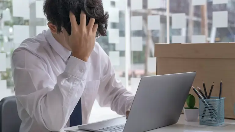 corporate-job-biggest-danger-pune-professional-viral-post