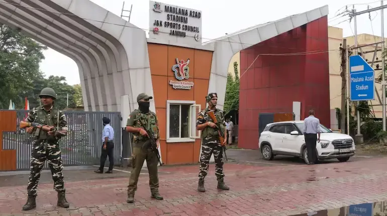 kashmiri-pandit-employees-threat-kashmir-valley-security-alert