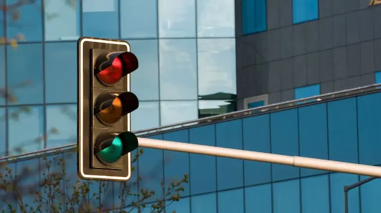 traffic-light-red-yellow-green-colors-history