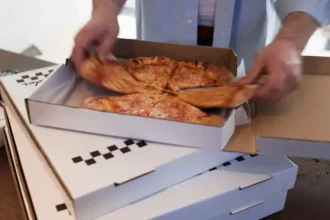 10-inch-pizza-delivery-7-inch-pizza-customer-compensation-10520