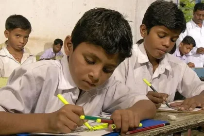 up-govt-school-video-ban-youtubers-outsiders-entry-fir-8-districts