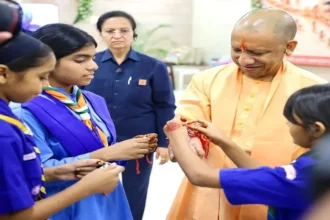 UP News, CM Yogi, Yogi Adityanath, Free Scooty Scheme, UP Free Scooty, 50000 Girl Students, महिला छात्राओं को फ्री स्कूटी, यूपी फ्री स्कूटी योजना, योगी आदित्यनाथ योजना,