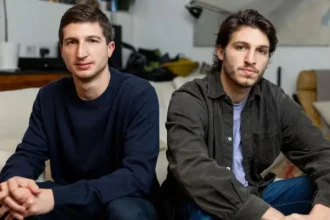 imran-khan-sons-claim-no-meeting-for-7-months-pakistan-government-response-hindi