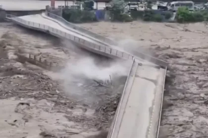 bihar-flood-risk-nepal-flood-gandak-river-high-alert