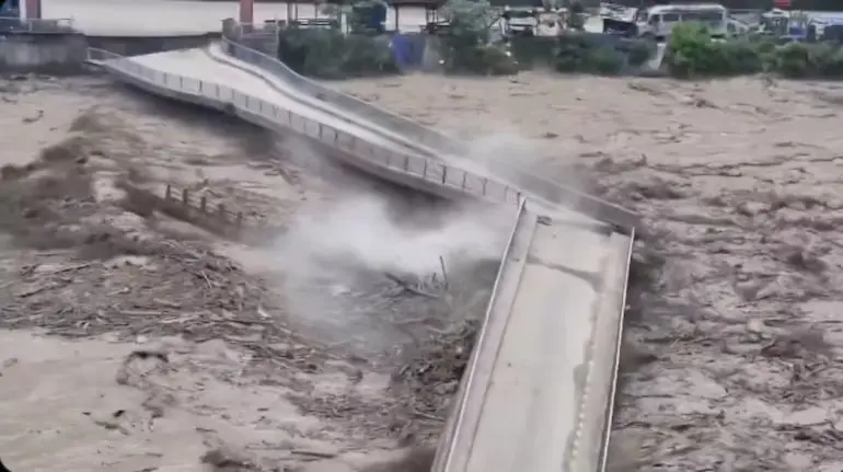 bihar-flood-risk-nepal-flood-gandak-river-high-alert