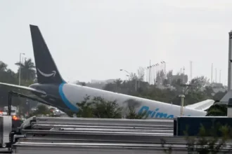 miami-airport-plane-crash-amazon-cargo-plane-5-dead