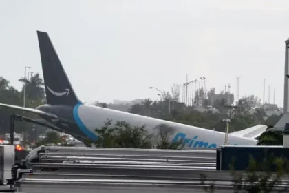 miami-airport-plane-crash-amazon-cargo-plane-5-dead