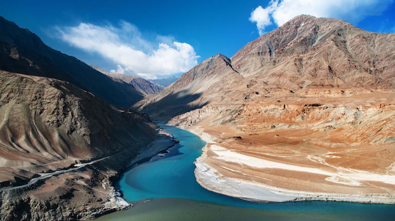 ladakh-first-rock-check-dam-indus-river-water-irrigation