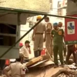 delhi-building-collapse-satya-niketan-students-trapped-rescue