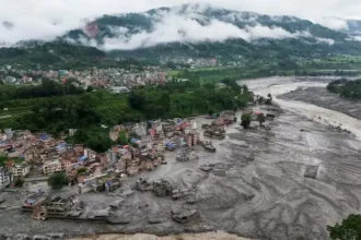 26-tareekh-unlucky-26-bhuj-earthquake-tsunami-nepal-flood