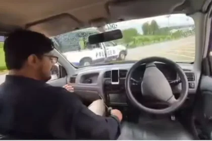 pakistan-driverless-car-test-failed-police-van-video-viral