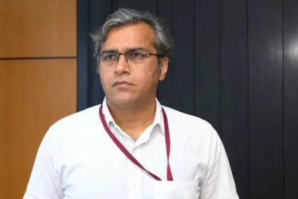 who-is-ias-sanjeev-khirwar-dog-walking-controversy-satya-niketan-building-collapse