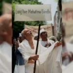 manoj-bajpayee-gandhi-look-first-look-historical-film