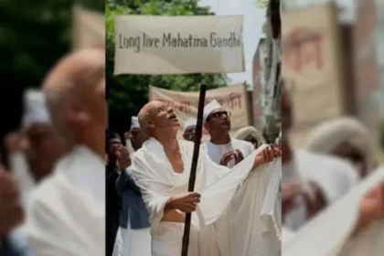 manoj-bajpayee-gandhi-look-first-look-historical-film