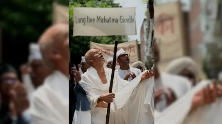 manoj-bajpayee-gandhi-look-first-look-historical-film