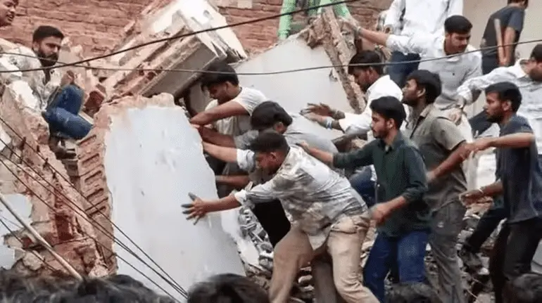 satya-niketan-building-collapse-6-dead-mcd-safety-lapses